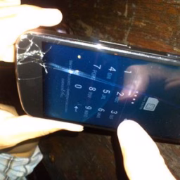 Gorilla Glass Itu Anti Gores Mas, Bukan Anti Pecah